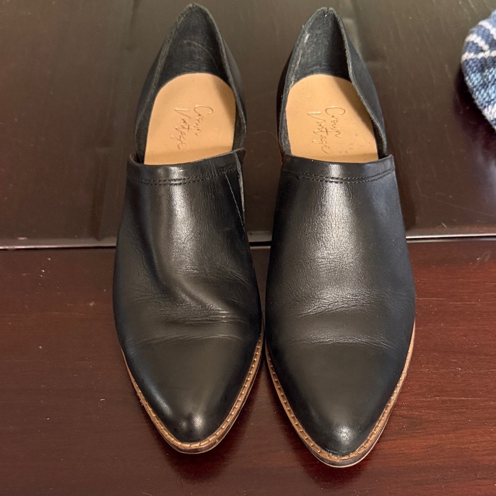 Crown Vintage Black Leather Loafers